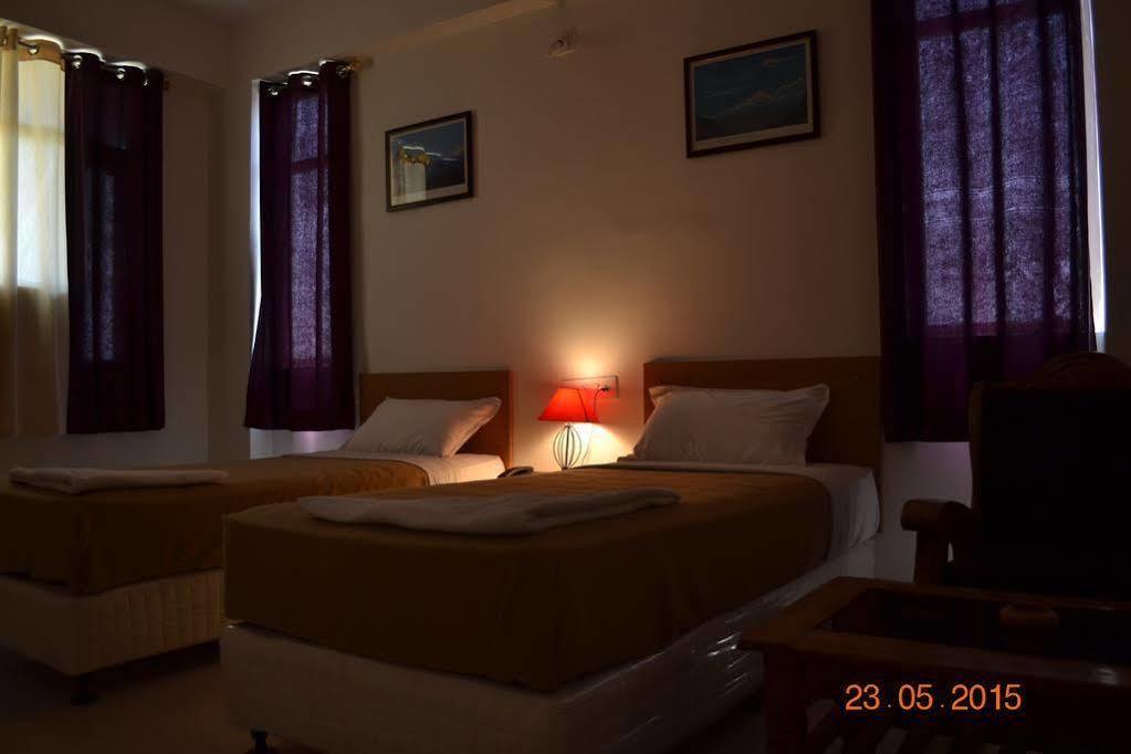 Hotel Bodh Vilas Exterior photo