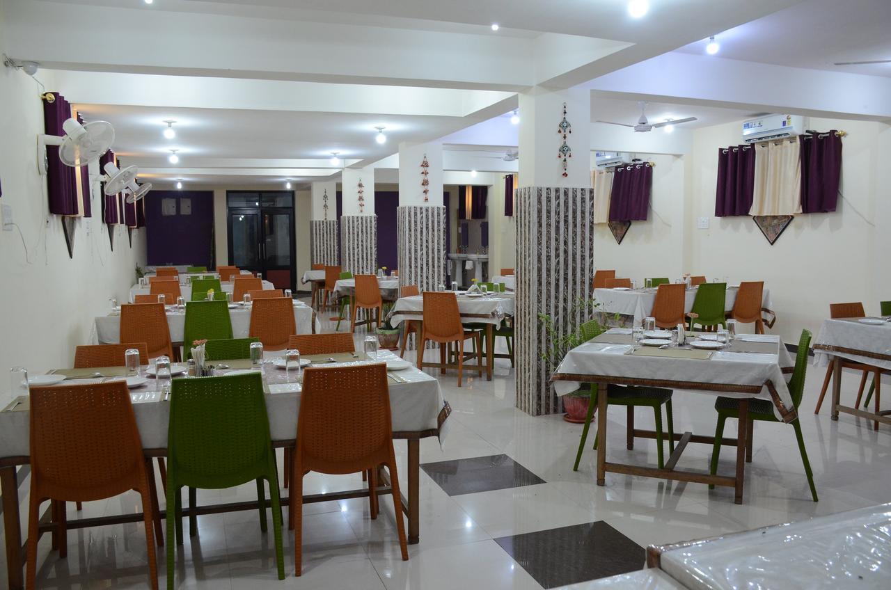 Hotel Bodh Vilas Exterior photo