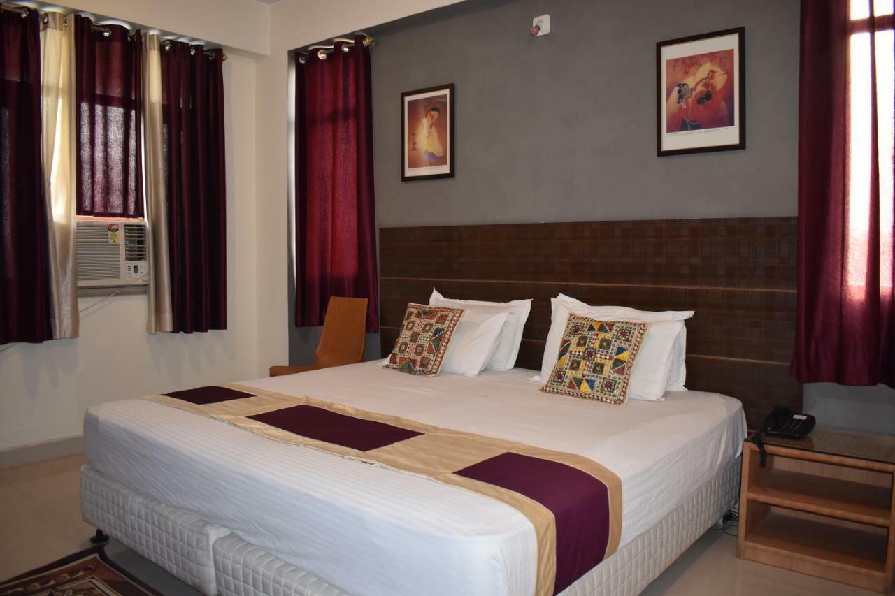 Hotel Bodh Vilas Exterior photo