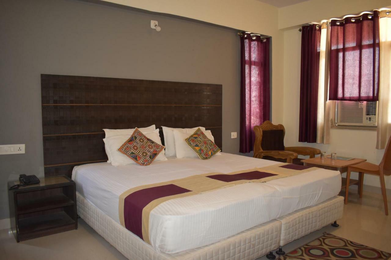 Hotel Bodh Vilas Exterior photo