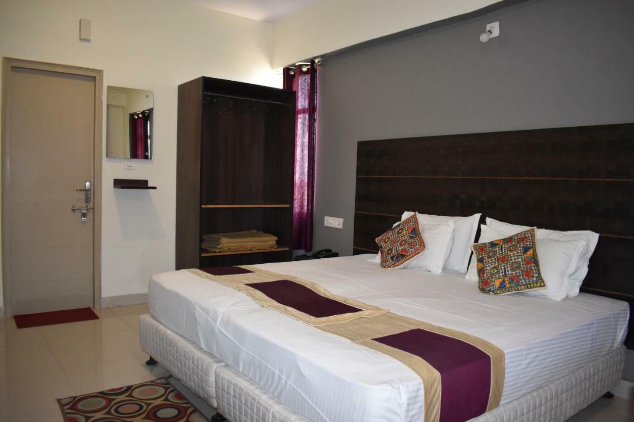 Hotel Bodh Vilas Exterior photo